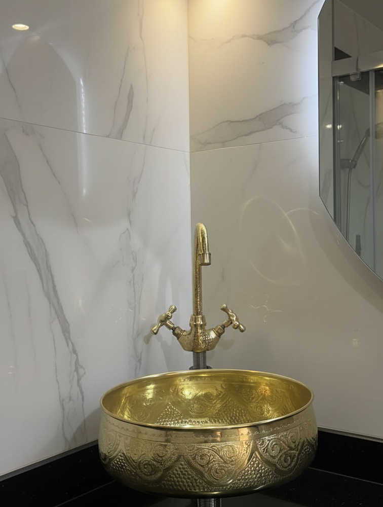 Custom Hammered Brass Sink – Vintage Bathroom Vessel with Antique Finish